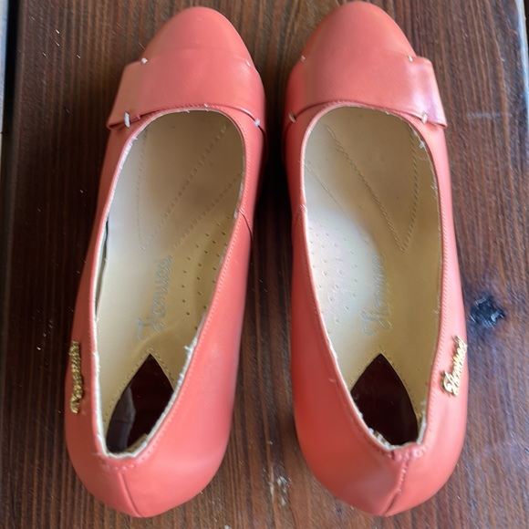 Fiorucci Heels Size 38 ( USA 8) Salmon Color - Picture 2 of 11